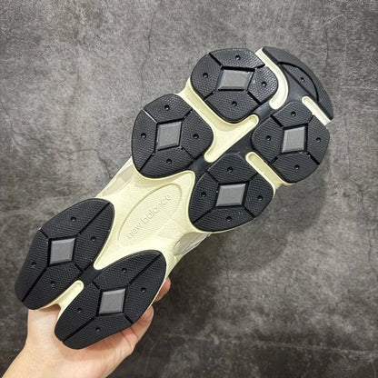 New Balance 9060 Grigio